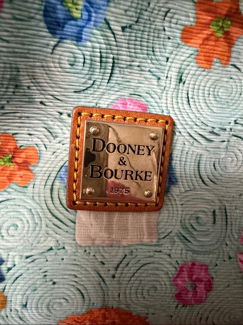 🦆 Dooney & Bourke - Cupcake Barrel Bag - light blue - Picture 10 of 14
